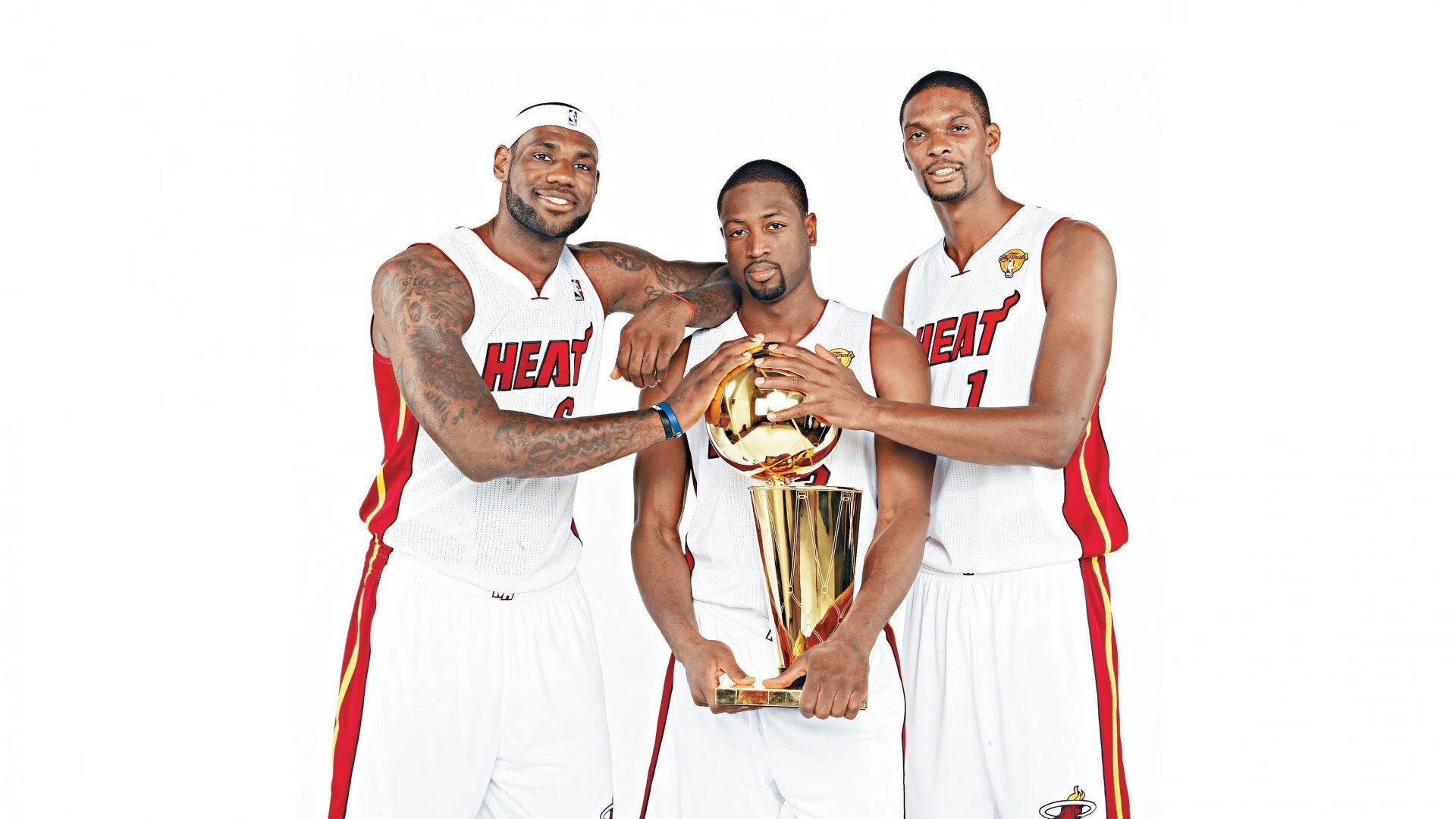 惨败引发巨大舆论压力，球队或将面临内部调整。，球队现状