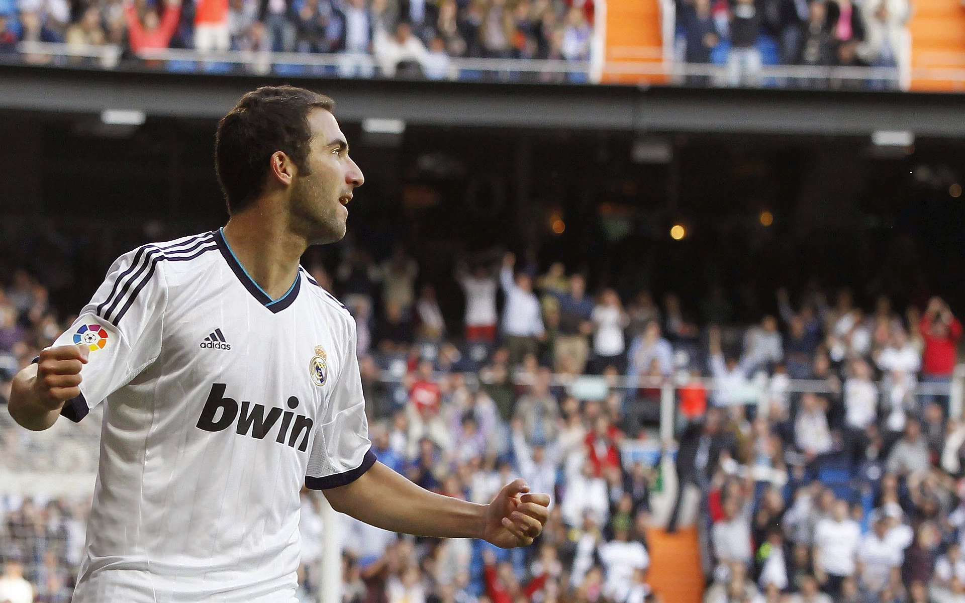 世界杯精彩赛事:激情、荣耀、奇迹!,世界杯激动人心时刻