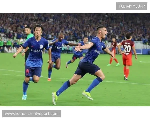 上海申花拉唐前场高速传球：速度与默契的艺术